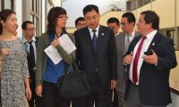 Misi&oacute;n China visita la Universidad