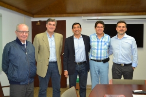 Funcionarios del Instituto de Tecnolog&iacute;a de la Construcci&oacute;n, visitan Univalle