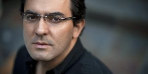 Juan Gabriel V&aacute;squez en Viernes de Letras