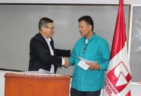 Consejo Superior entrega reconocimiento a l&iacute;der sindical