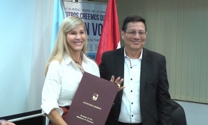 Univalle entreg&oacute; distinci&oacute;n Gran Cruz a la Gobernadora del Valle