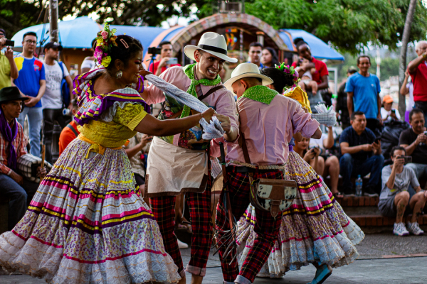 XIII Festival &ldquo;Dejando Huella&rdquo;: bailando con ritmos de M&eacute;xico y Colombia