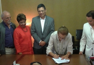 El apoyo a la Orquesta Filarm&oacute;nica es una contribuci&oacute;n a la paz