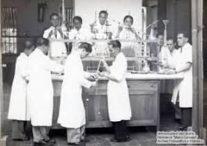 Escuela de Medicina, m&aacute;s de 70 a&ntilde;os a la vanguardia en Colombia