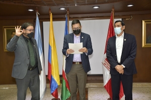 Se posesion&oacute; Decano de la Facultad de Ciencias de la Administraci&oacute;n