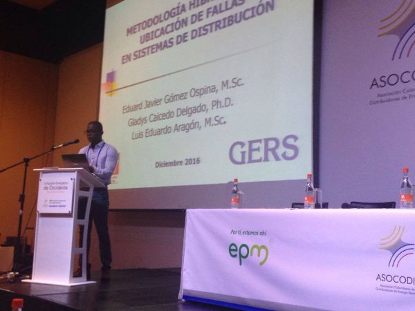 Egresado de maestr&iacute;a en ingenier&iacute;a, finalista del Premio &Aacute;mbar 2016